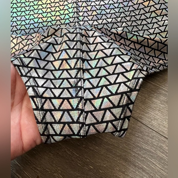 Sea Dragon Studio Holographic Prismatic Geometric Zipper Rave Shorts. Size M - Picture 13 of 13